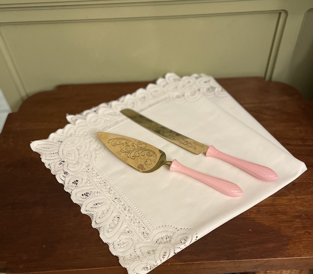 hissf cake pie pastry servers