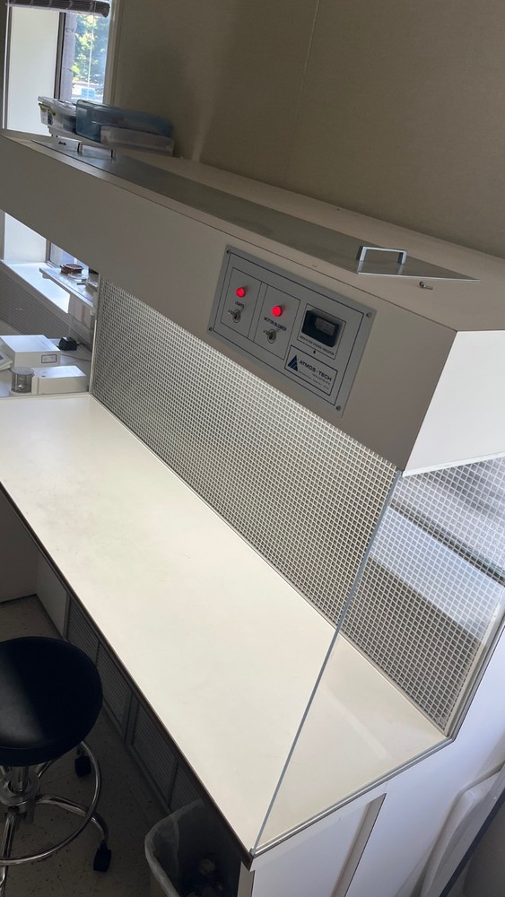 Atmos-Tech HEPA Flow Hood / Workstation
