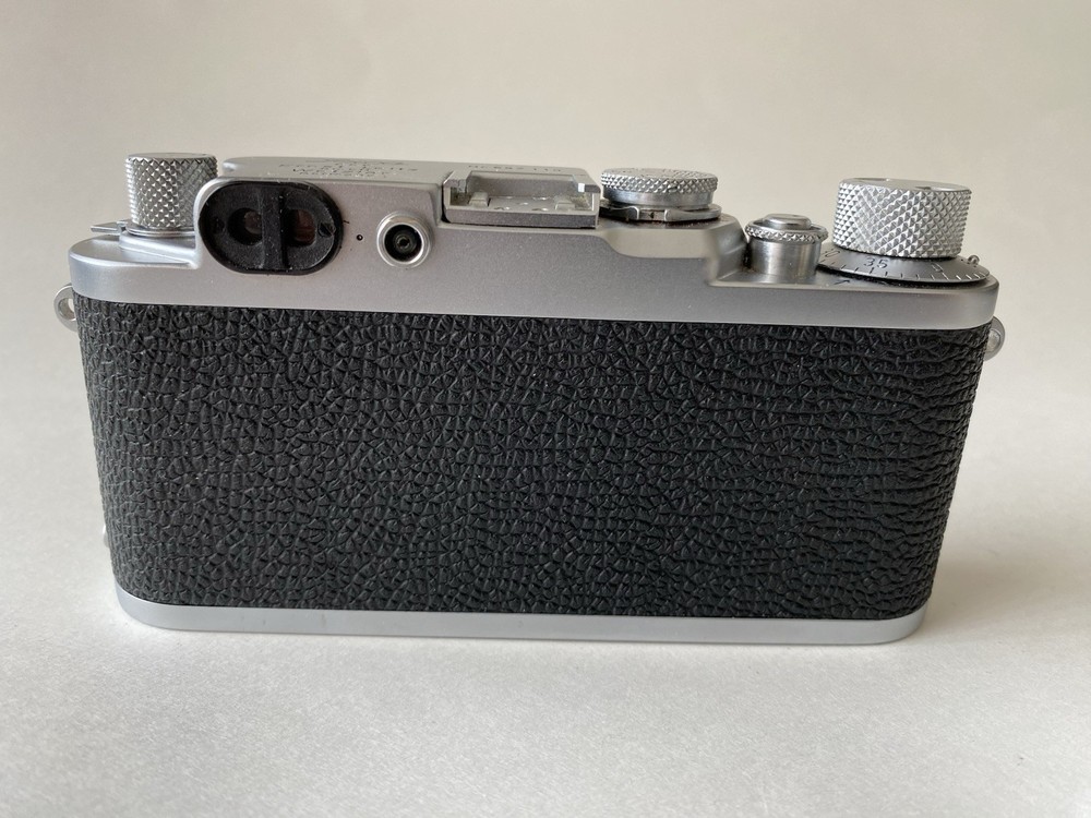 LEICA iiif Red Dial Self Timer 35mm Rangefinder LTM Camera Body Read