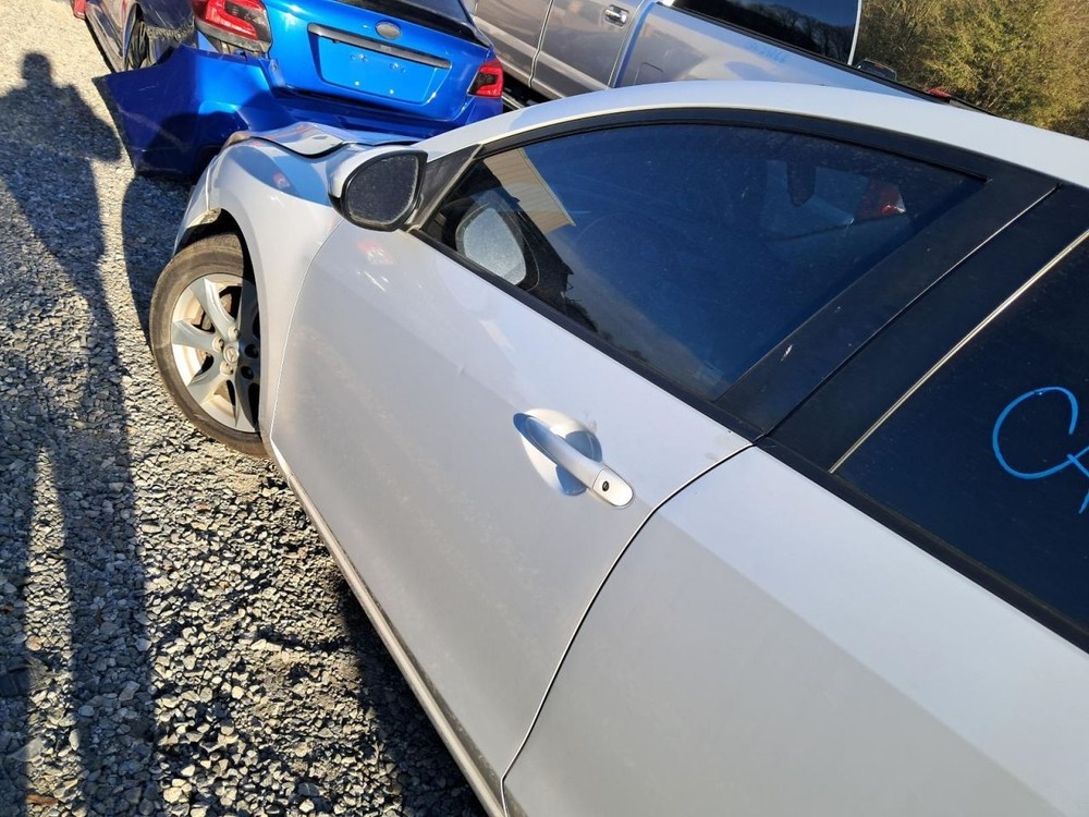 3 2010 Glove Box 4898048