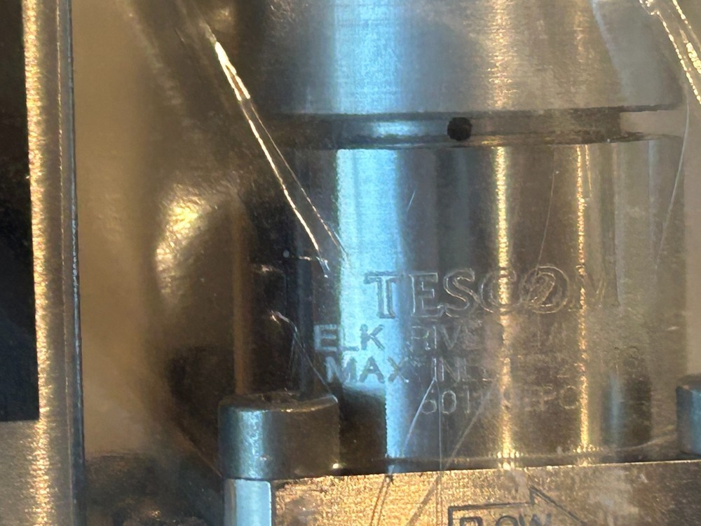 New UNIT UFC 7000 industrial MFC Mass Flow Controller + Tescom Regulator