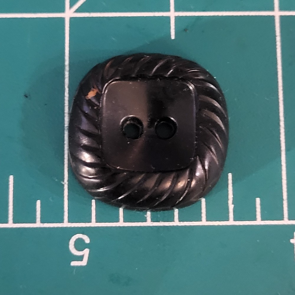 Colt # 7 button black conf pattern 3/4"  excellent square rippled edge