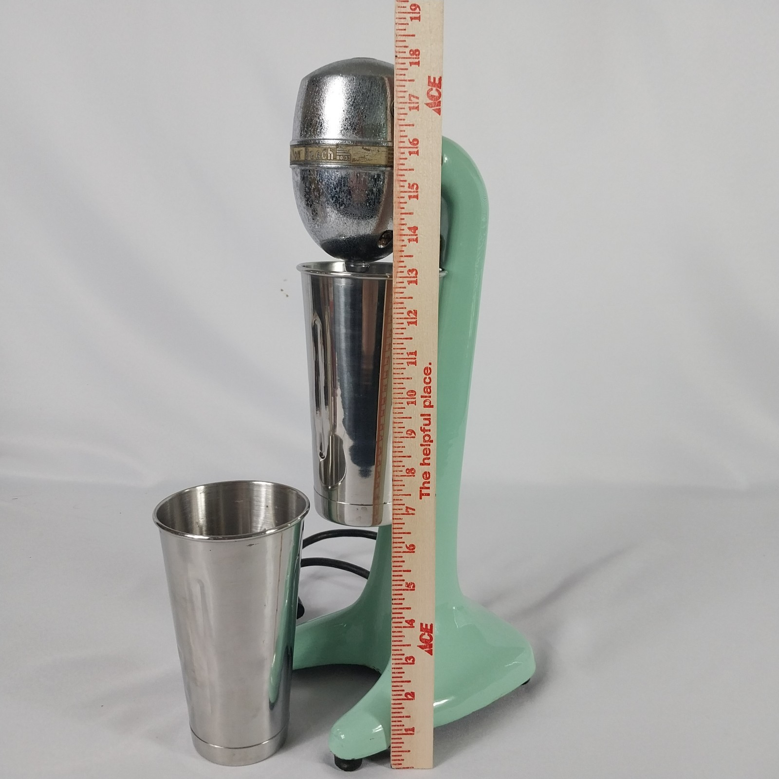 Hamilton Beach Model 33 Jadeite Green Milkshake Mixer 2 cups, WORKS