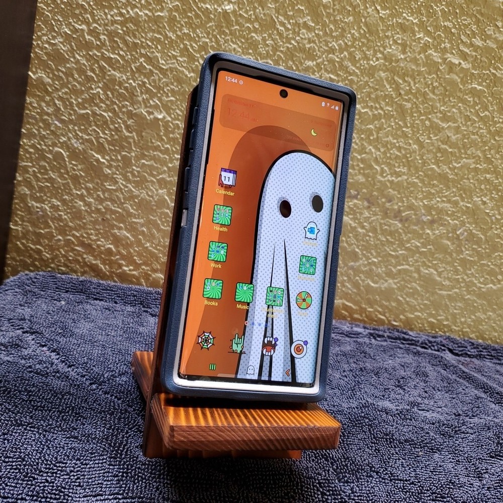 Custom Handmade 🧩 Solid Wood 🪵 Comic Book Display - Phone Holder - CGC Book🔥