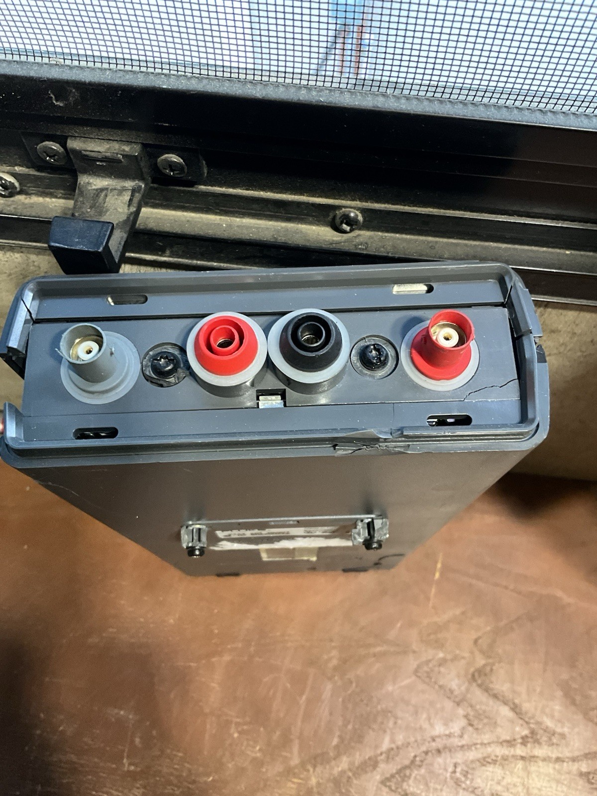 FLUKE 105B SCOPEMETER SERIES II NO LEADS DOES NOT POWER ON