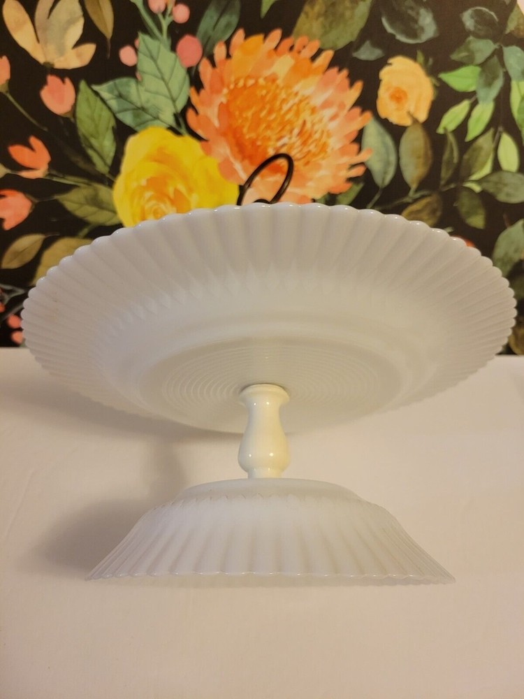 1930's-40's Mac-Beth Evans Petalware Monax Tid-Bit Dessert Handled Tray