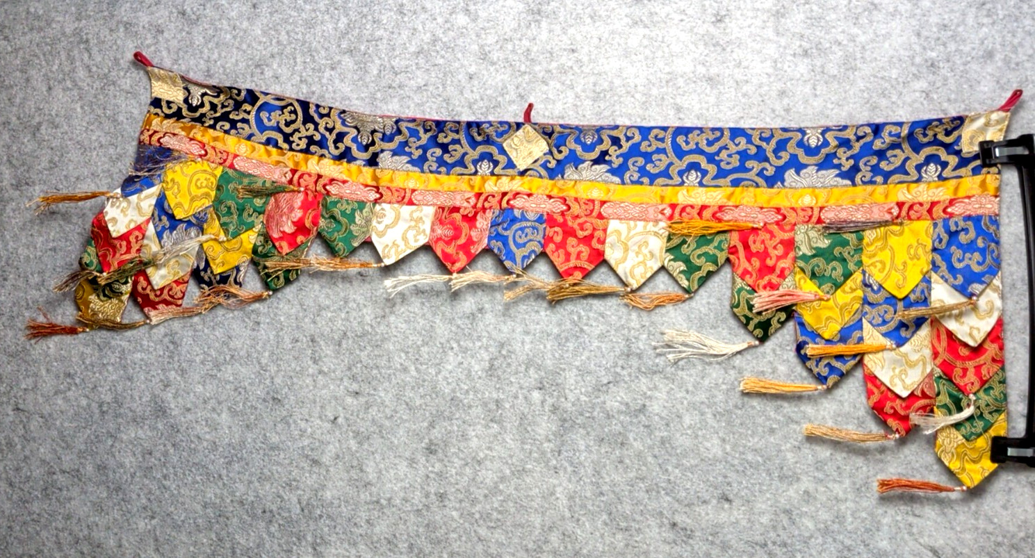 VTG Tibetan Buddhist Brocade Wall Curtain Banner Tashi Tha-Ring Altar Valance