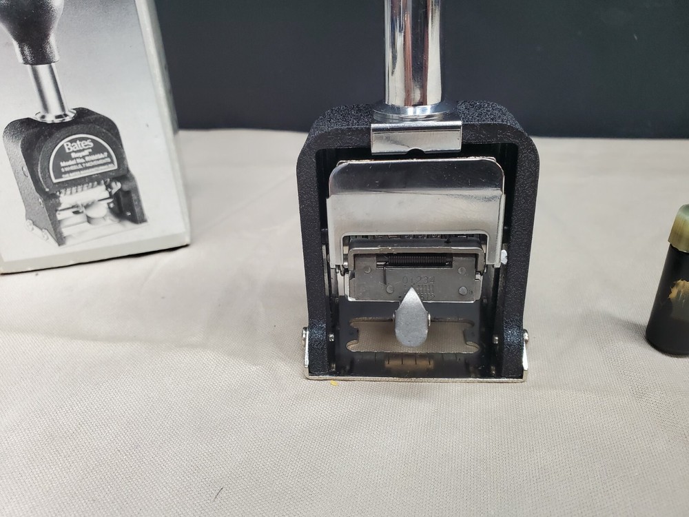 Bates Royall Automatic Numbering Machine Model : RNM5A-7