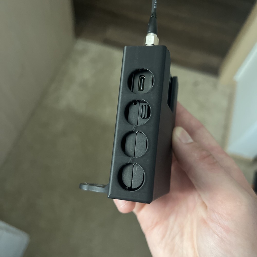 Deity Theos TX Upper Boom Pole Mount