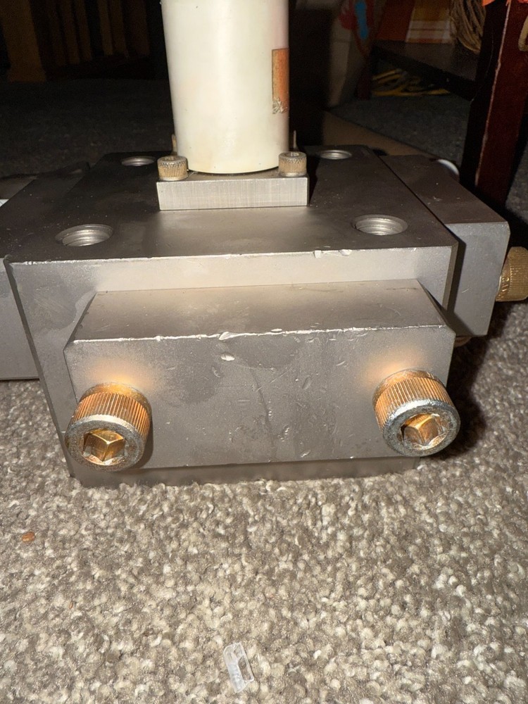 NEW Max Machinery Piston Flow Meter Explosion Proof Transmit # 215-310