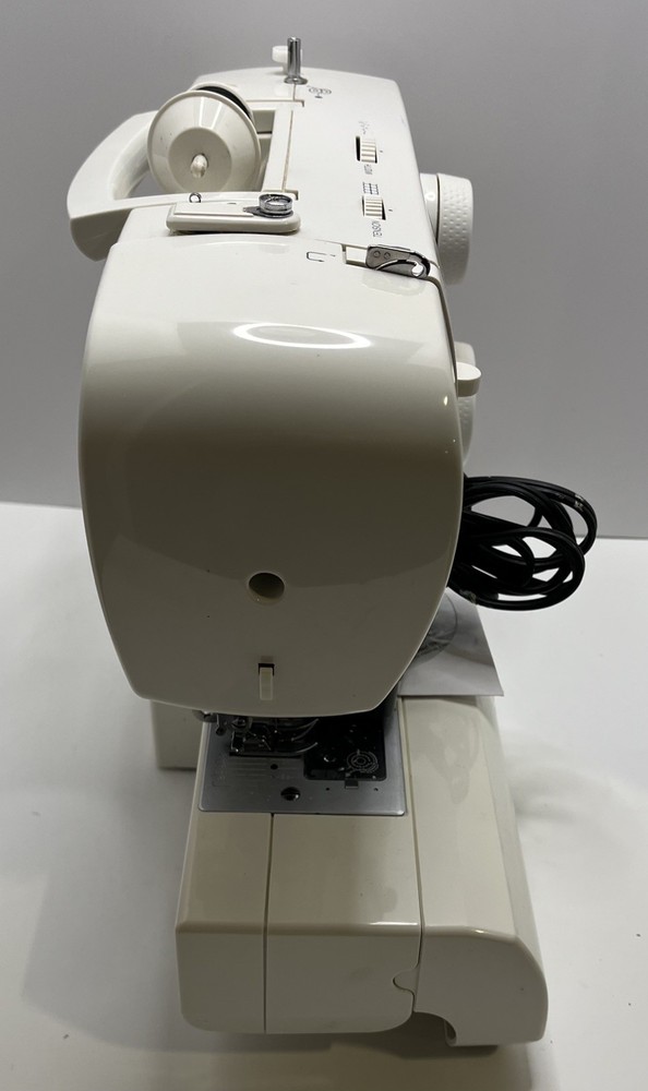 Singer Talent 3321 Sewing Machine