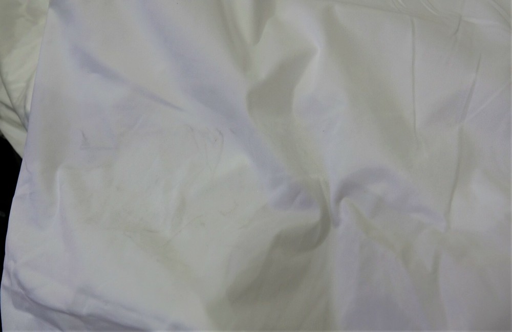 Sleep Safe Premium King Mattress Protector in White - read
