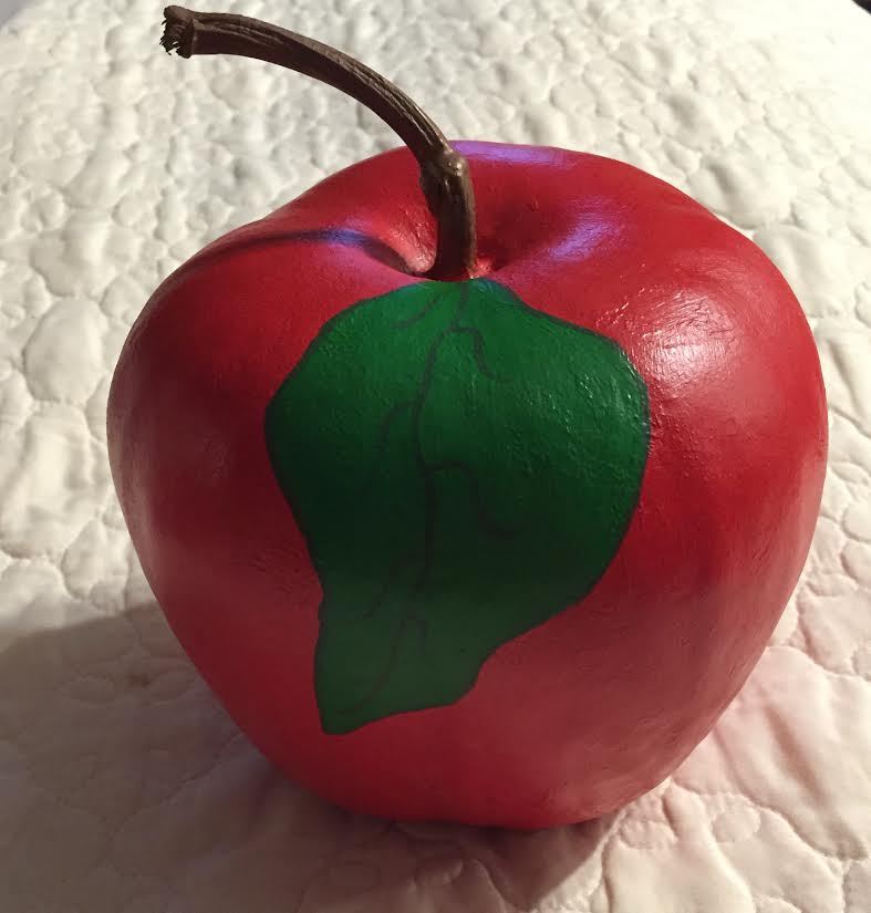 SMALL DRIED APPLE GOARD HANDPAINTED