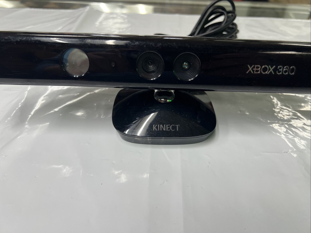 Microsoft Xbox 360 Kinect Sensor - Black