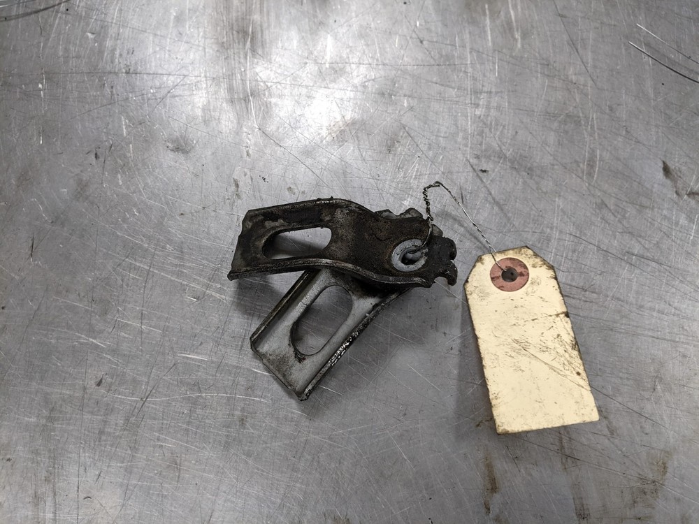 Engine Lift Bracket From 2011 Chevrolet Cruze 1.4