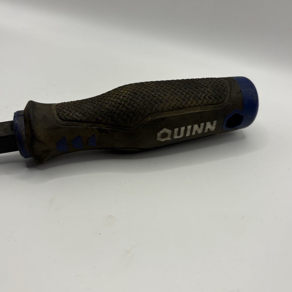 Quinn Angled Tip Pry Bar 18”