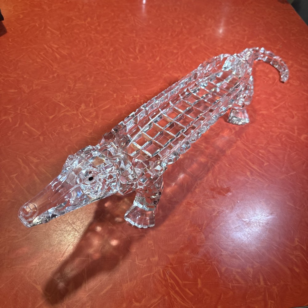 Icy Craft Acrylic Alligator Cracker Serving Dish 19”