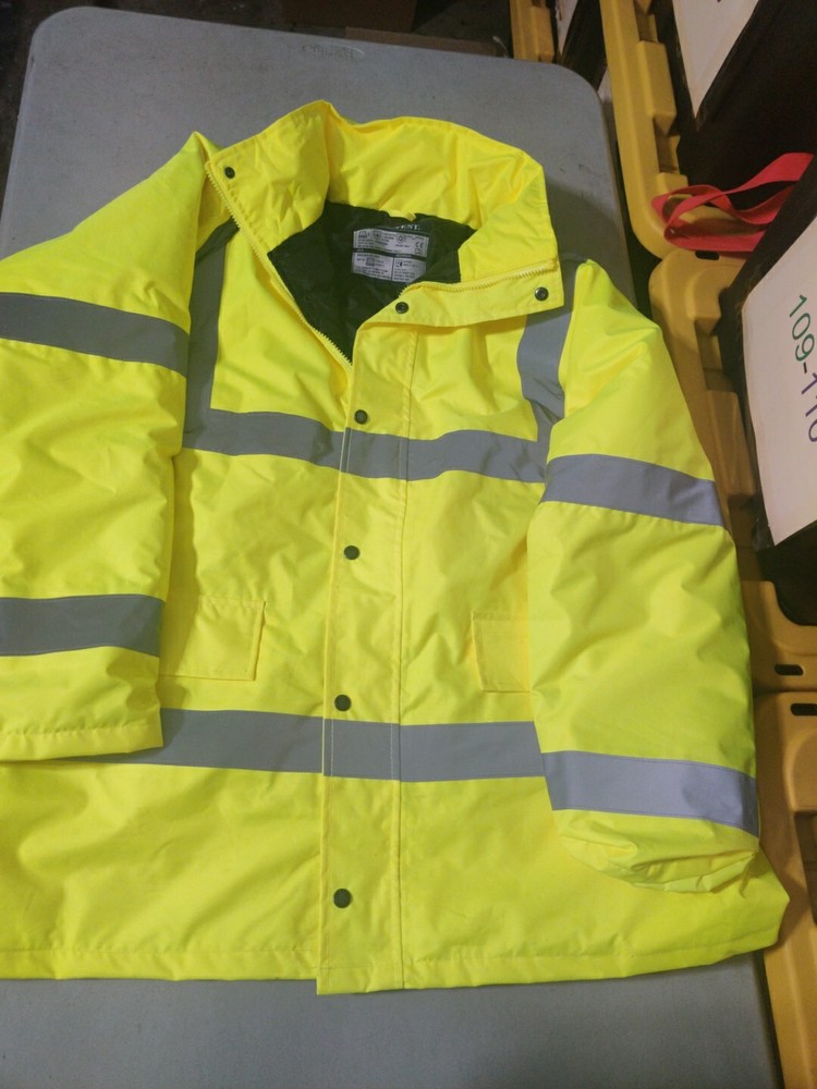Portwest High Visibility Men's Jacket Type R Class 3 Never Worn