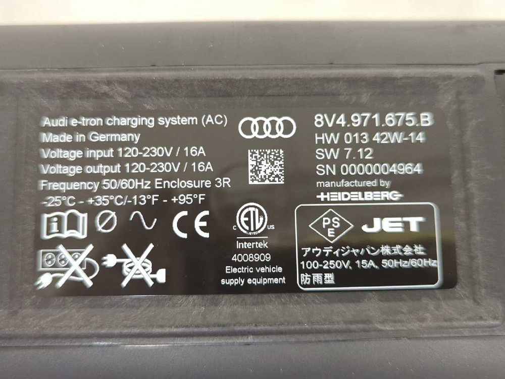New OEM Genuine Audi A3 E-tron Charging Display Unit Controller 2016 8V4971675C