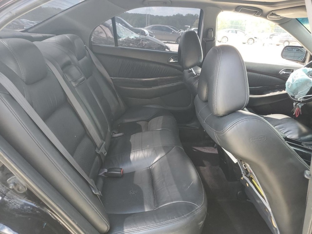 TL 2002 Glove Box 4673032