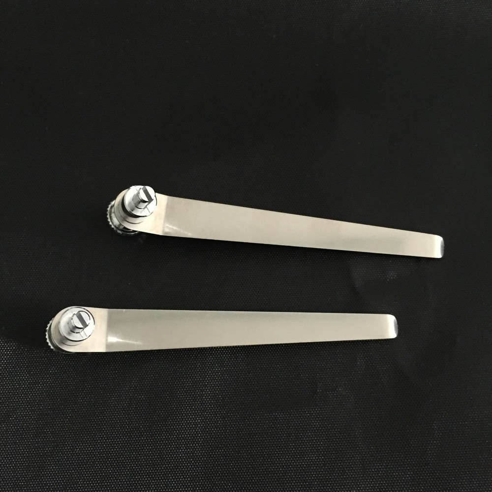 2 PCS 8.2cm Stereo Microscope Tablet Clip Slides Clip Stage Presser