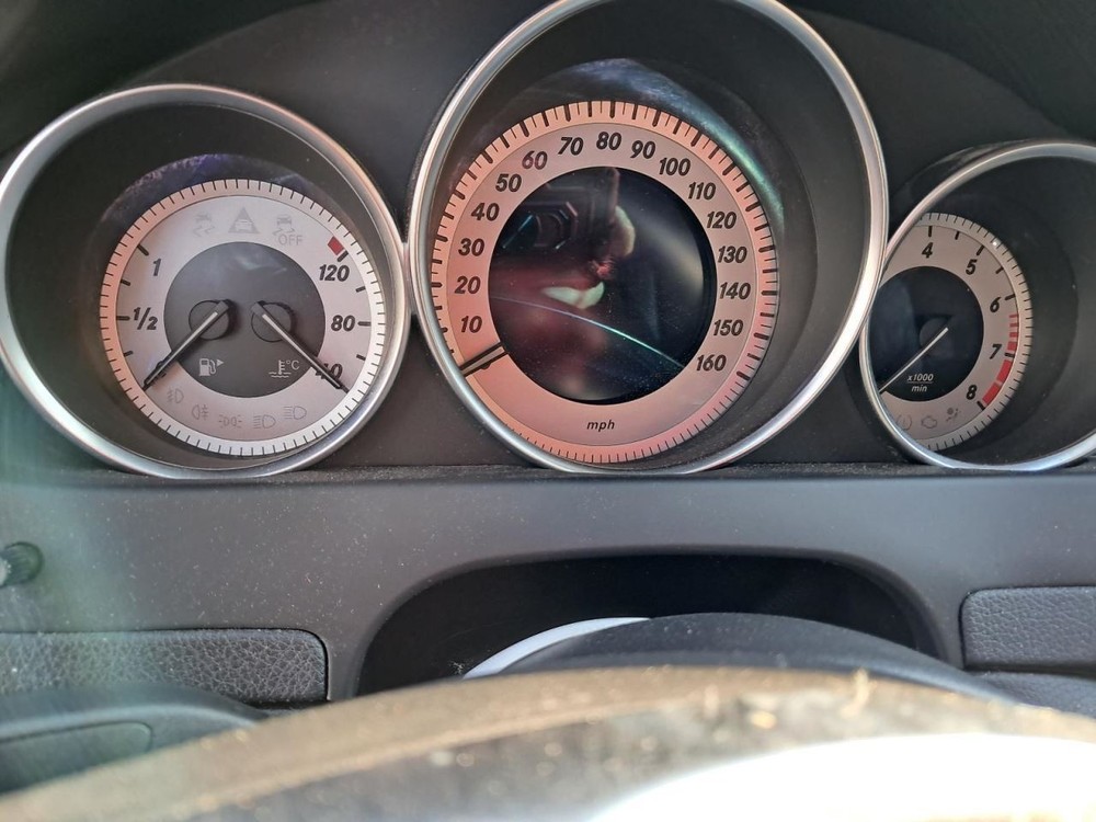 C220 2013 Glove Box 4754485