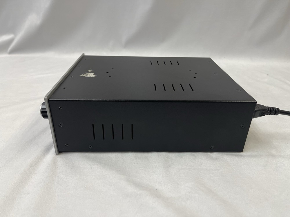 Universal Audio 710 Twin-Finity Microphone Preamp ..
