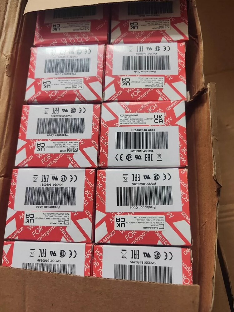 1pcs New CARLOGAVAZZI RS1A40D40E Solid State Relays