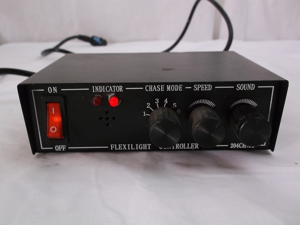 2 Circuit 8 Function Chase Controller with Speed Control 14-b