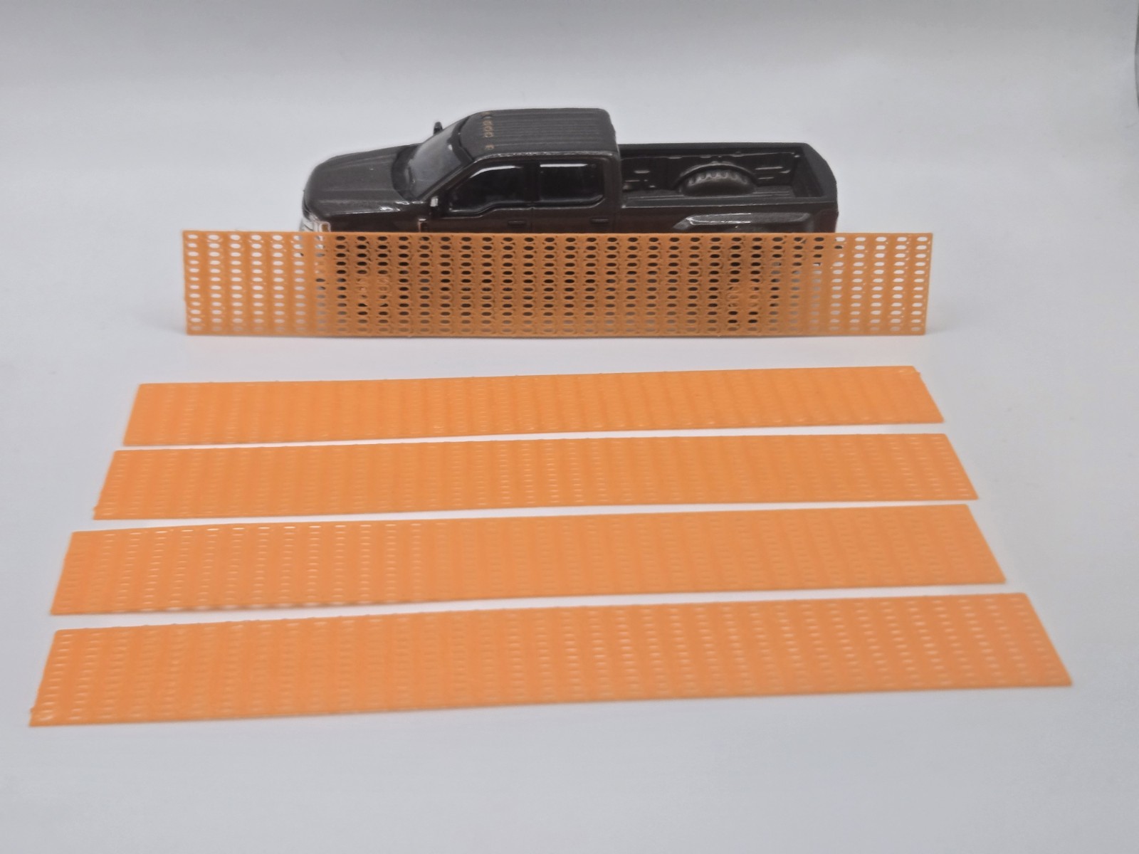 1/64 Scale Construction Fence 150 Feet *5 30' Sections* in Orange