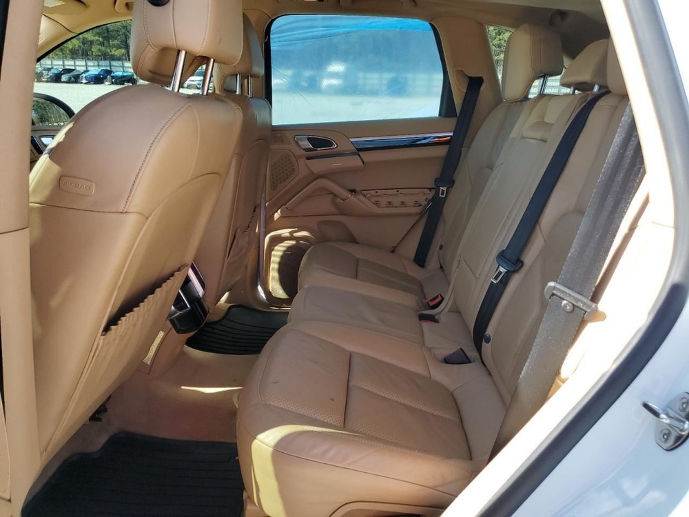 CAYENNE 2014 Glove Box 4589618