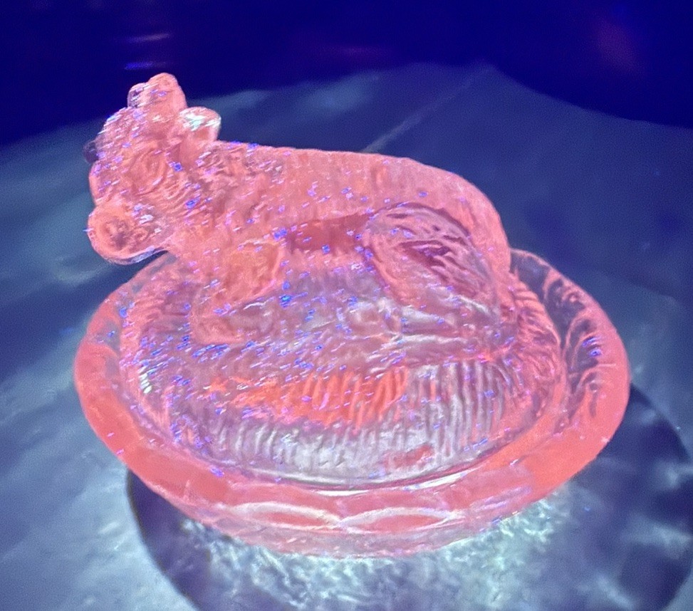 Mini Pink Glass COW ON NEST Glows
