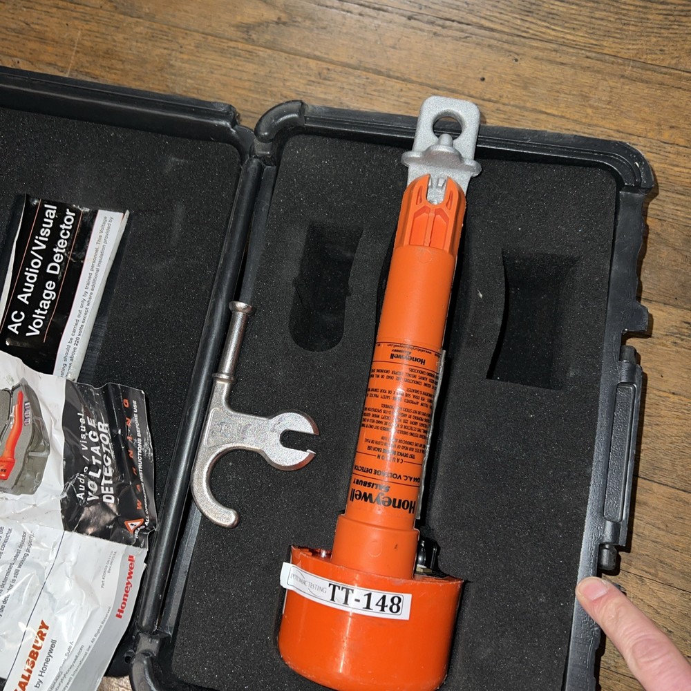 Salisbury Audio / Visual Voltage Detector Untested