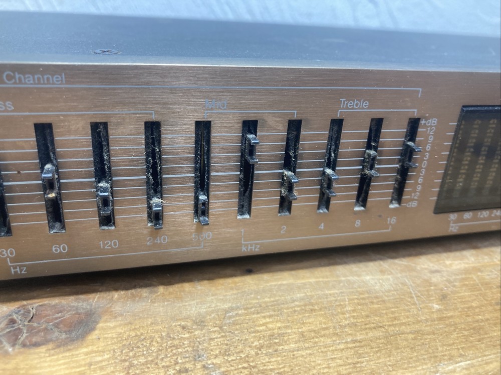 AudioSource EQ Eight Graphic Equalizer Spectrum Analyzer Need New Slider Knobs
