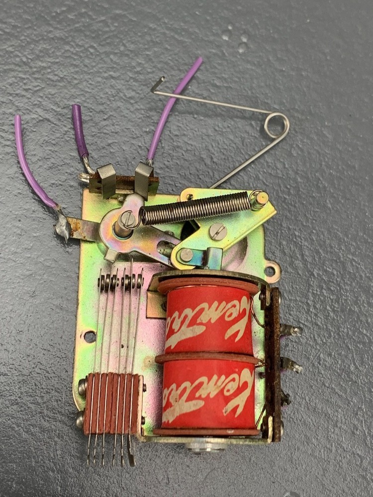 Kemtron X-250 Twin Coil Switch Machine E0157