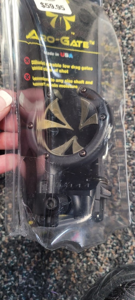 Saunders ARO-GATE full capture arrow rest