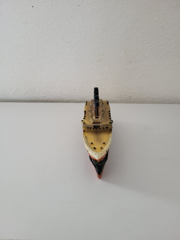 MARITIME, "TITANIC" HINGED BOX SOUVENIR MODEL
