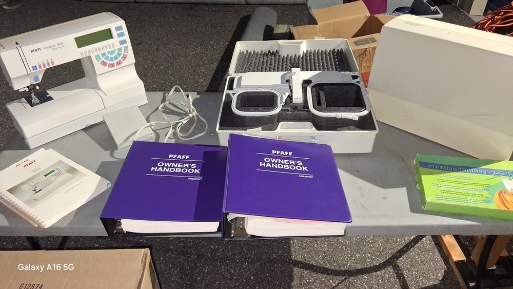 PFAFF creative 7570 Computerized Sewing/Embroidery Combo Machine w/ Accessories