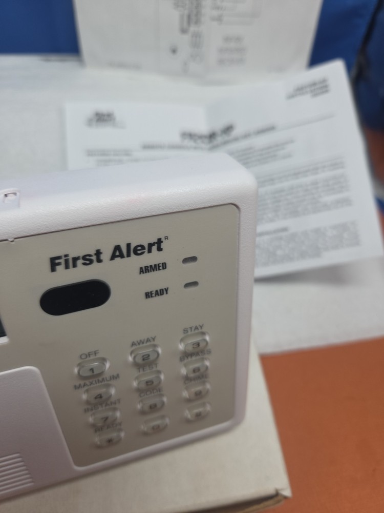 First Alert SECURITY Systems FA210IR- KP REMOTE CONSOLE Reciever Keypad TX