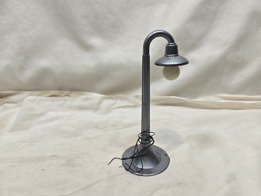 Marx No. 072 Lamp Post
