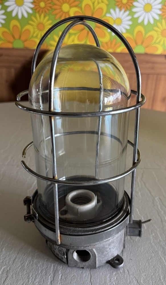 Vintage STD KEIL VXS-100 Explosion Proof Light