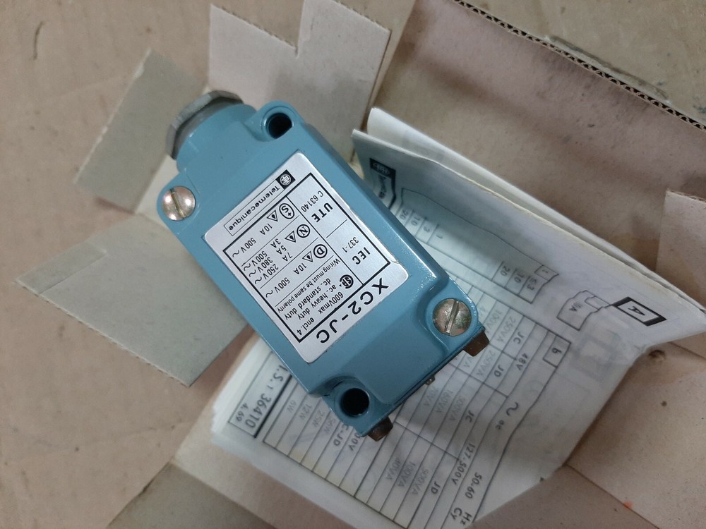 TELEMECANIQUE limit switch ZC2 JC2 LIMIT SWITCH BODY