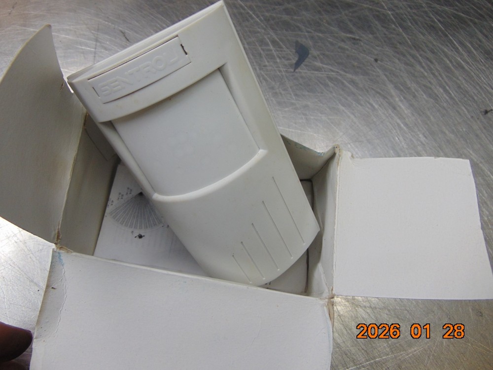 Sentrol Interlogix RCR-50 PrecisionLine Range-Controlled PIR Motion Sensor