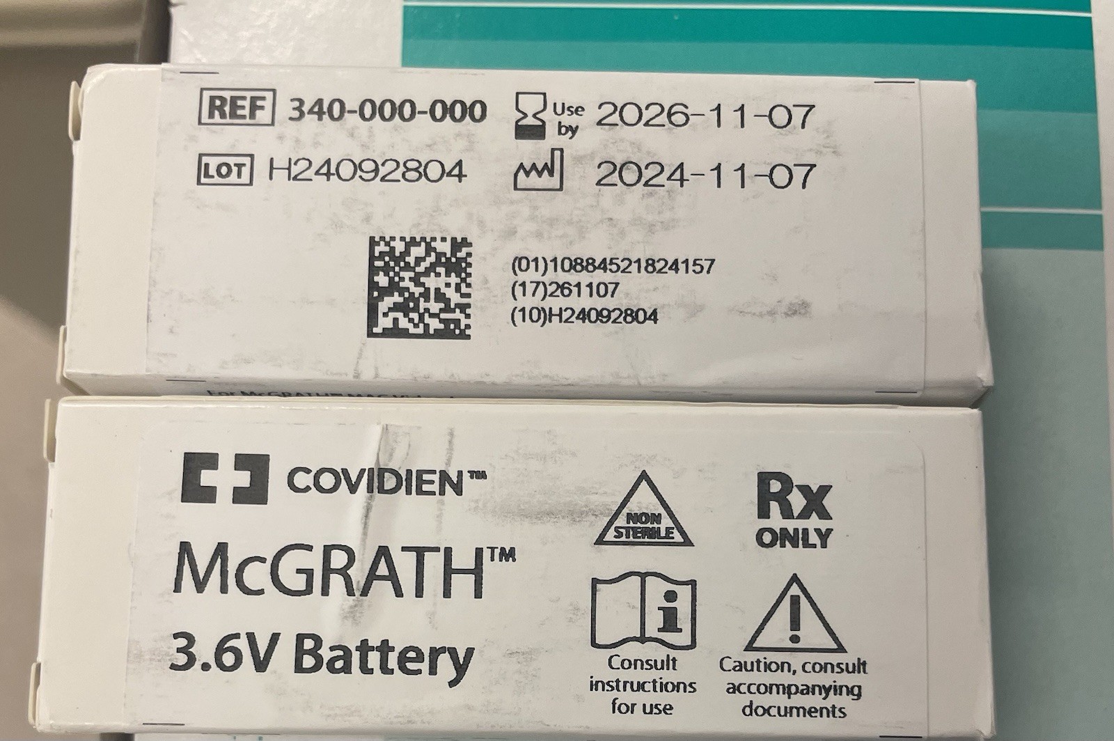 Covidien Medtronic 3 6v Battery for McGrath Laryngoscope 340-000-000 EXP 2027