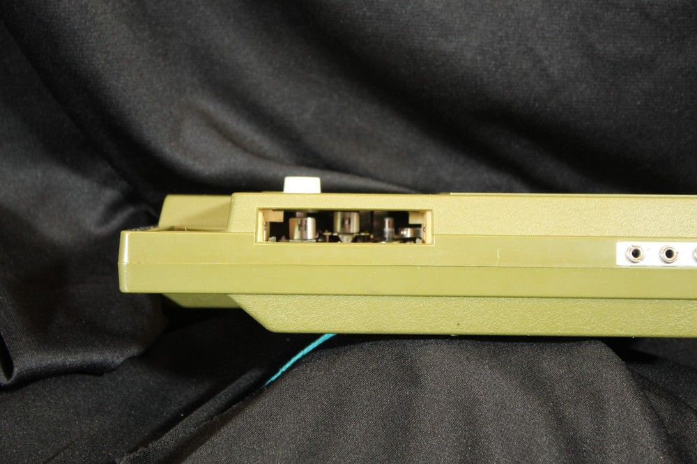 VALIANT Solid State Transistorized Cartridge Player - 4500A - Great Condition