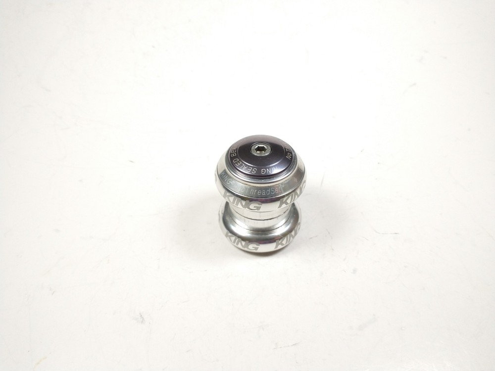 Chris King 1-1/8" NoThreadset - SILVER