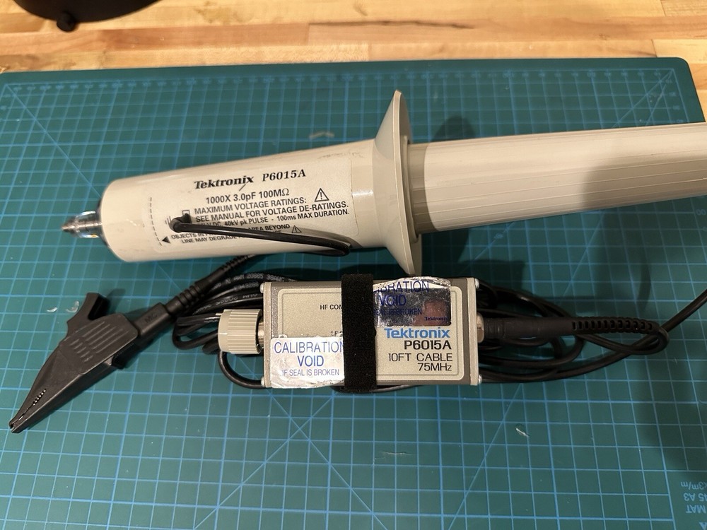Tektronix P6015A 1000X High voltage Probe