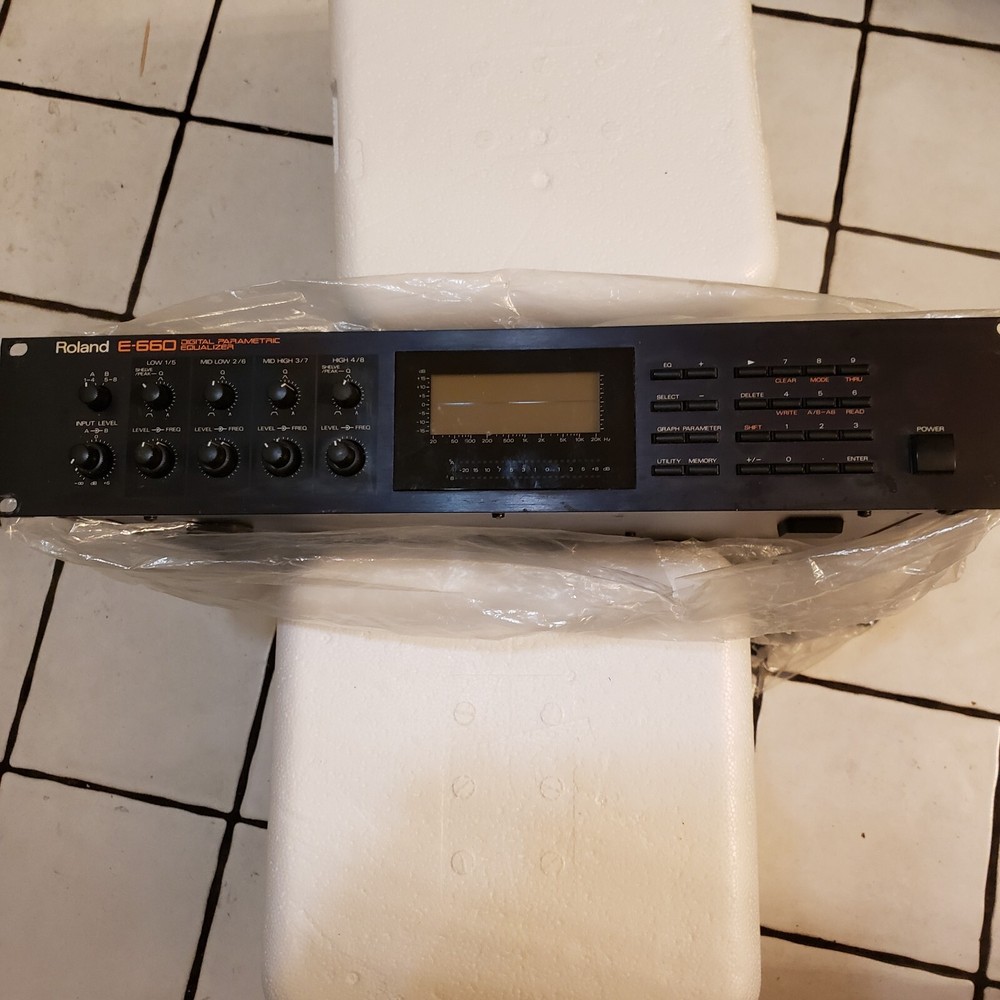 Roland E-660 Digital Parametric Equalizer, Eq, Vintage Rack