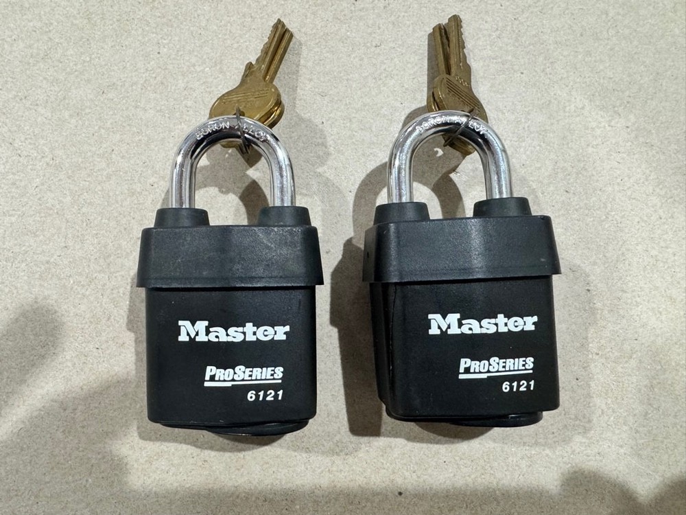 Master Pro series 6121 keyed the same padlock, set of 2 (Read Description)