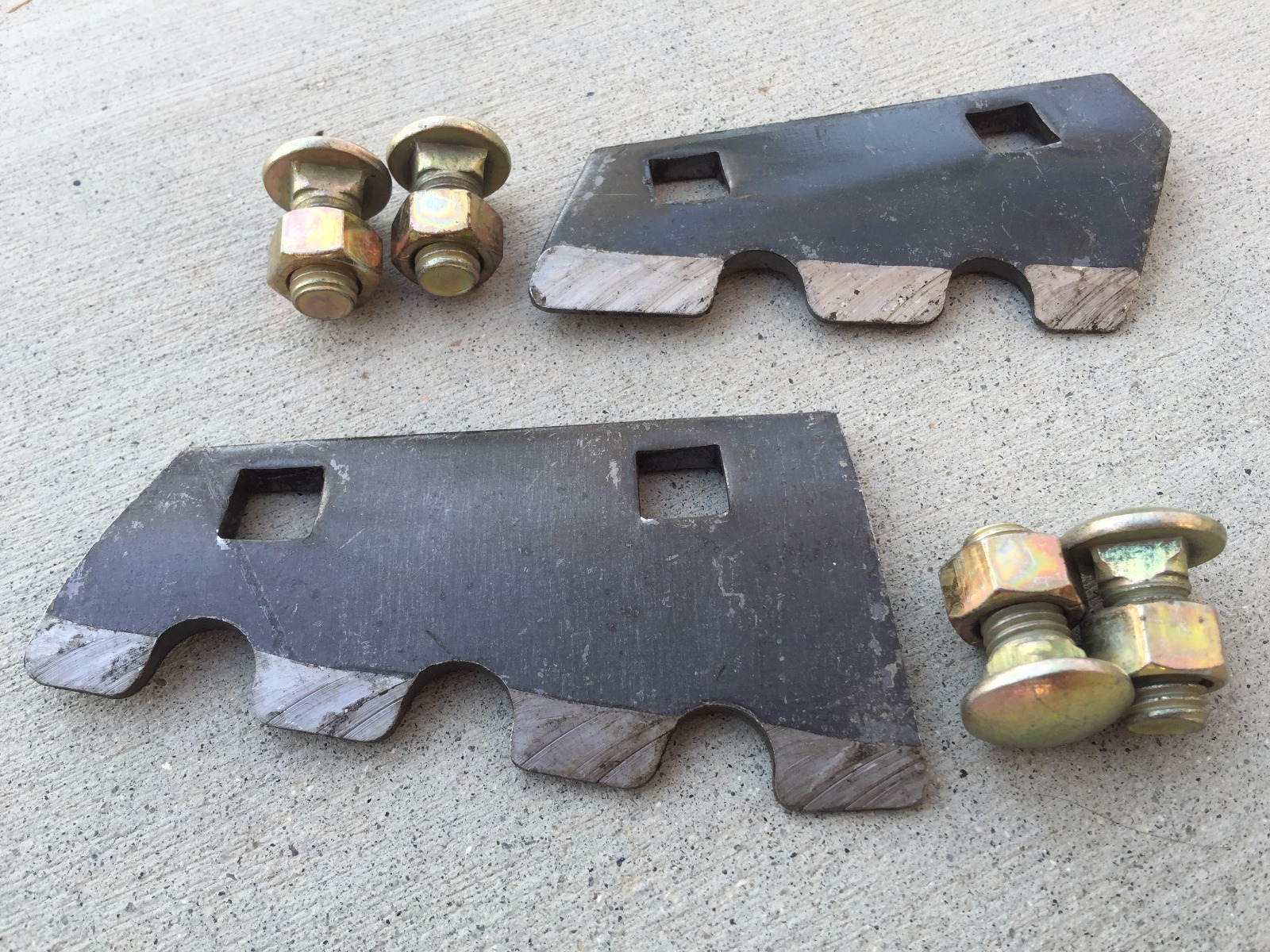 12" Greenline Post Hole Digger Auger Teeth 2 pcs/set 19-10092 with bolts